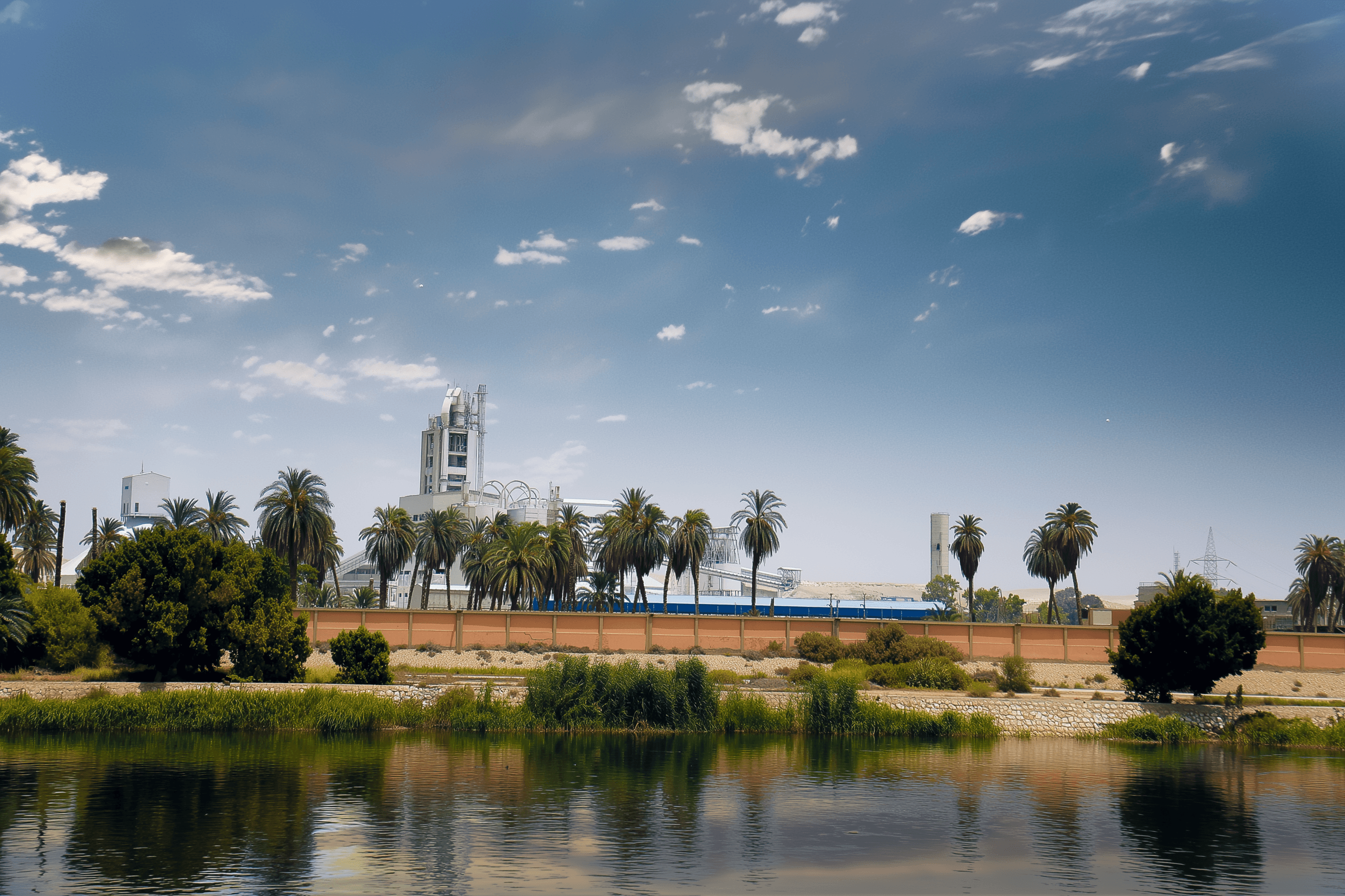 Royal Cement EU – Slide 1